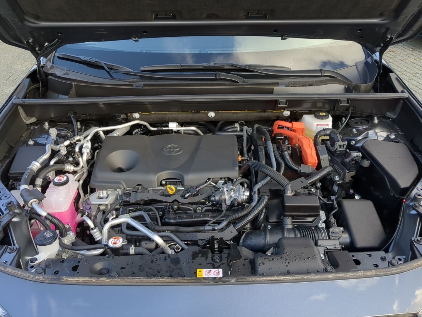 Toyota RAV 4 Plug-in Hybrid 2.5 VVT-i - Samsaru's Car Outlet