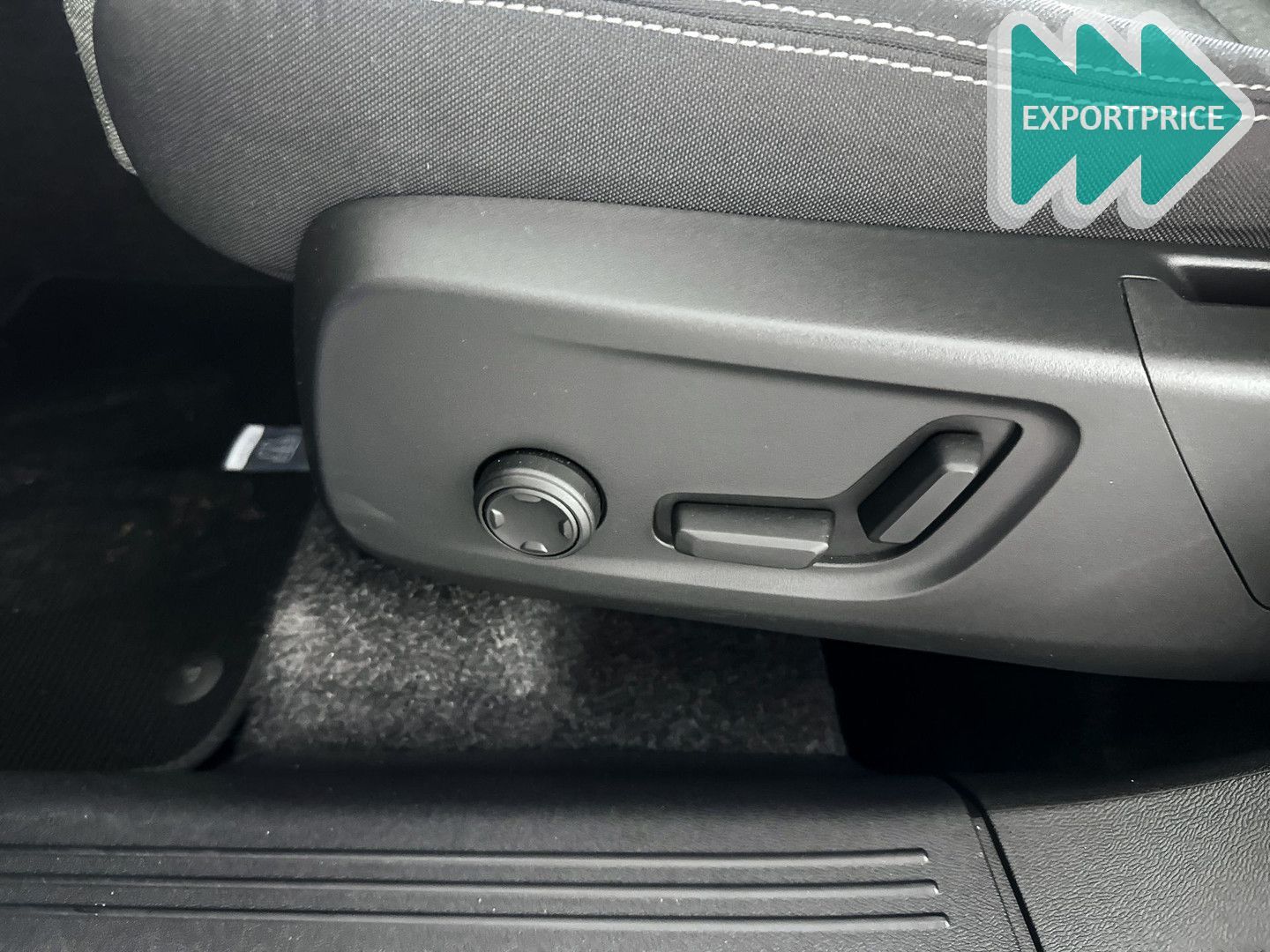 Volvo XC40 B4 Aut. Plus Dark | Stoel- en Stuurverwarmi