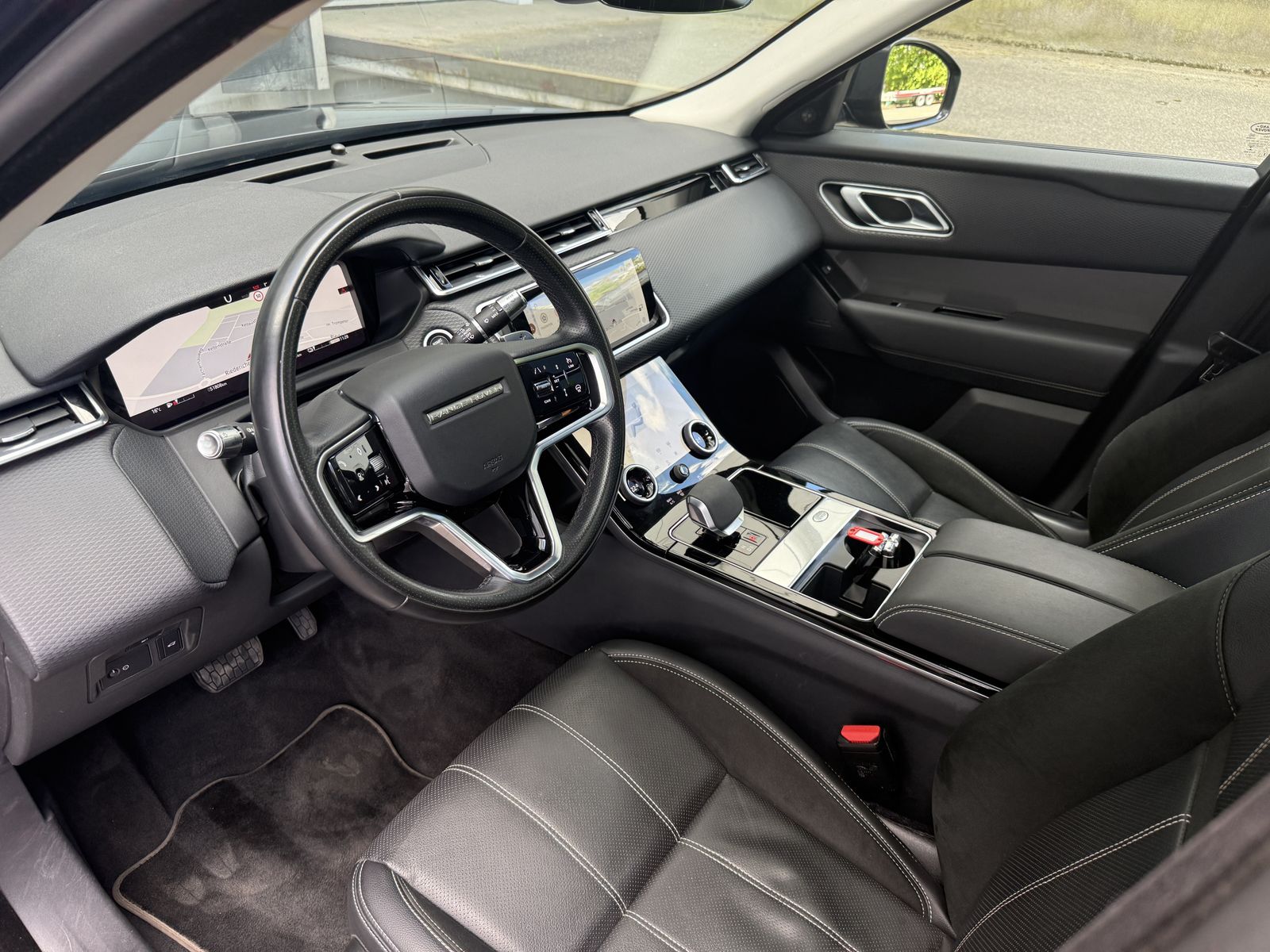 Range Rover Velar P400 - Samsaru's Car Outlet