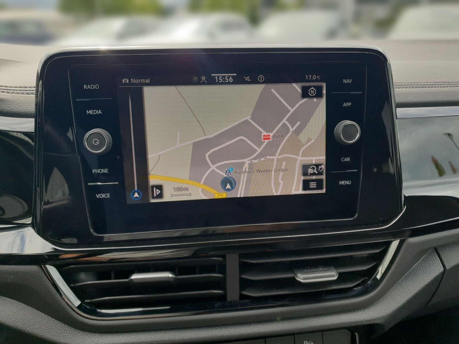Volkswagen T-Roc R-LINE Black - Samsaru's Car Outlet