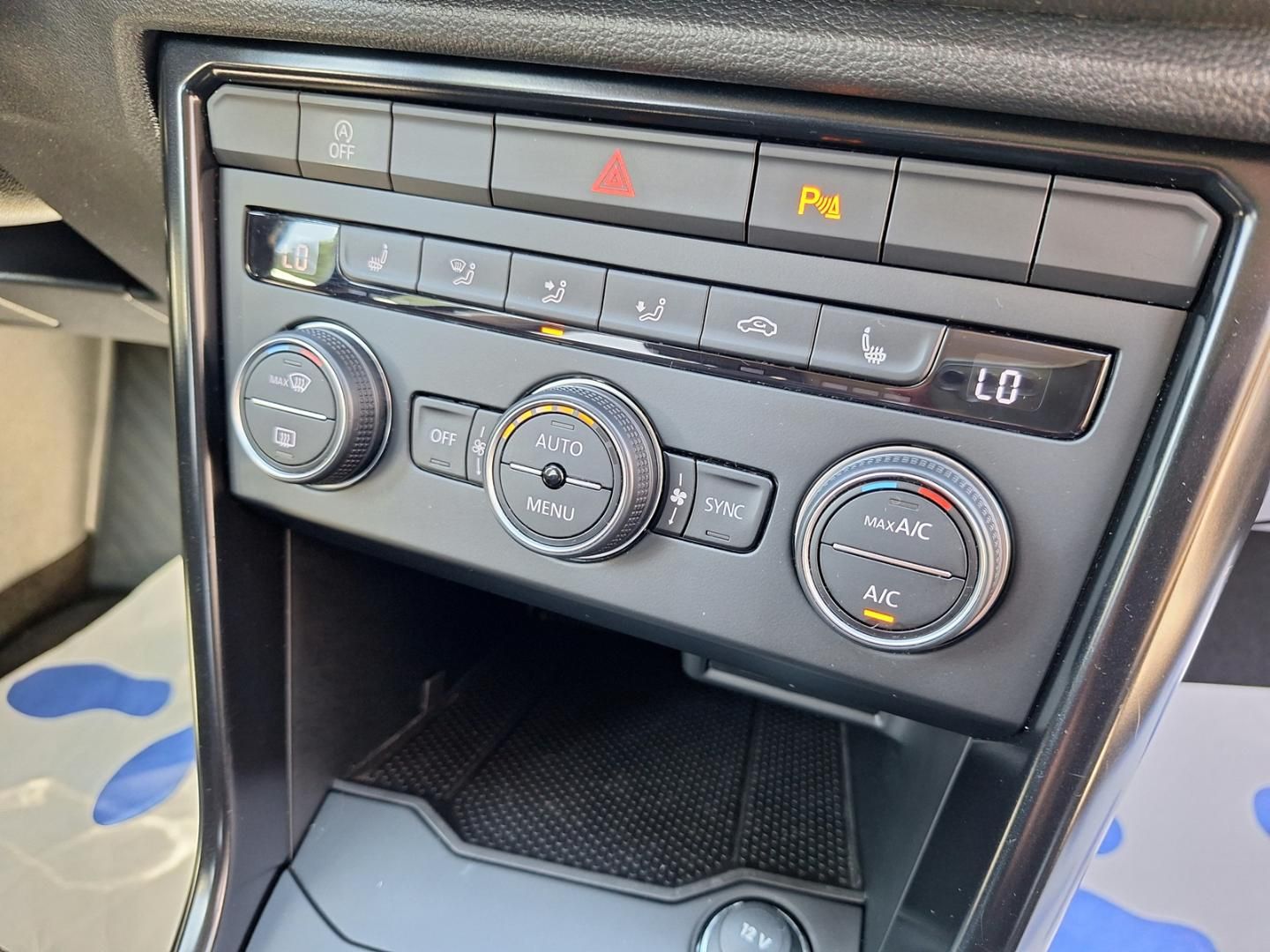 Volkswagen T-ROC 1.6 TDI - Samsaru's Car Outlet