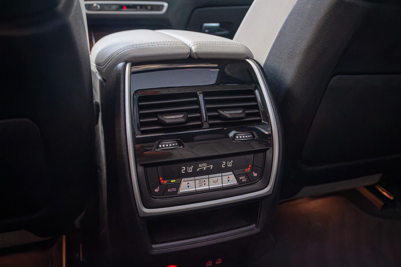 BMW X5 30d M SPORT.LUFTF.SOFTCL.PANORAMA.H/K.AHK.360