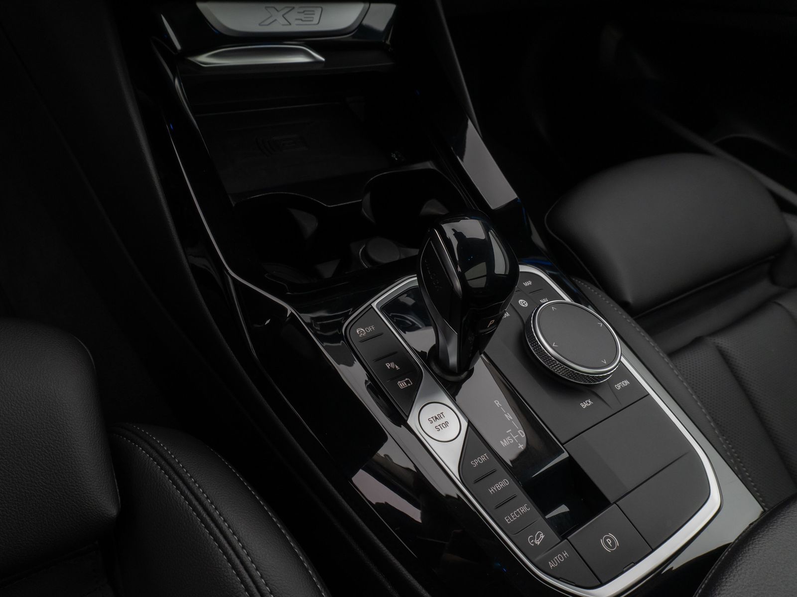 BMW X3 xD30e Panorama Kamera DAB HiFi Lenkrhz Sport