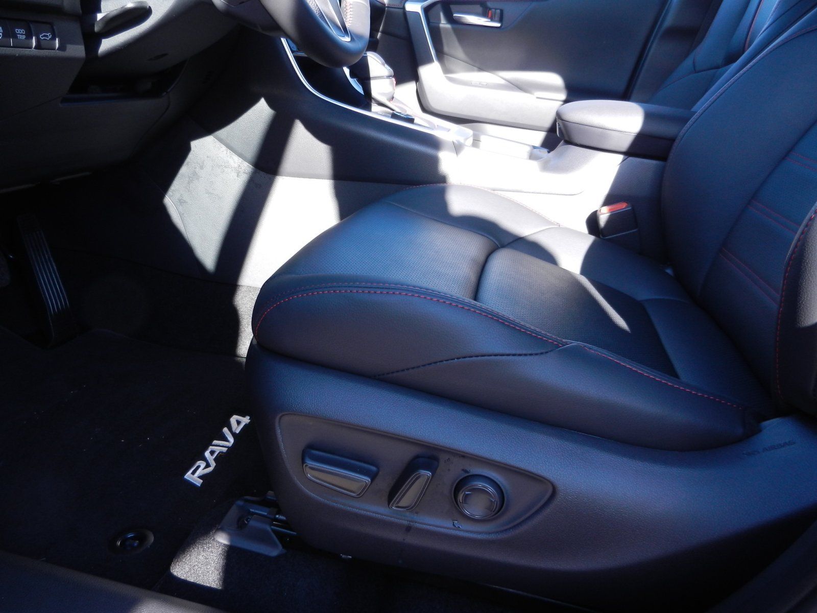Toyota RAV 4 2,5 Plug In Style