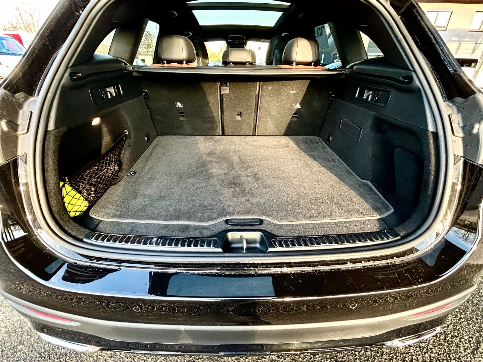 Mercedes-Benz GLC 220 d 4M *AMG PREMIUM PLUS* ERST 19.000 KM *