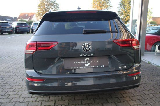 Volkswagen Golf VIII Variant 1.5 eTSI Life DSG - Samsaru's Car Outlet
