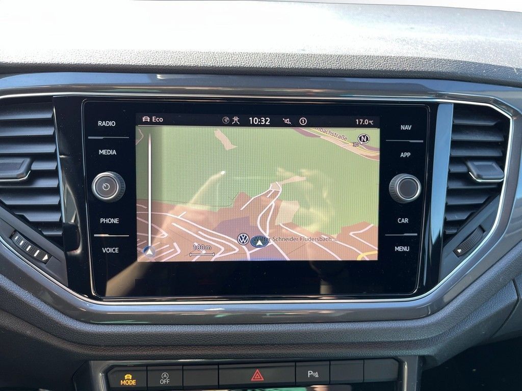 Volkswagen T-Roc 1.5 TSI Sport - Samsaru's Car Outlet