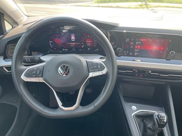 Volkswagen Golf Variant 2.0 TDI Life - Samsaru's Car Outlet