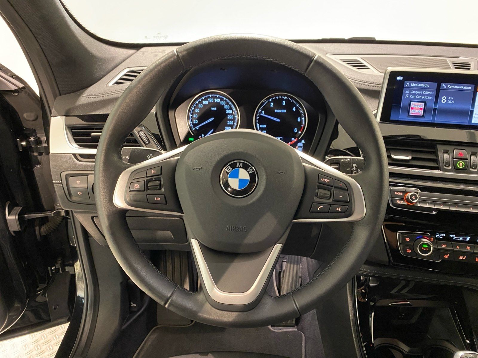 BMW X1 xDrive18d Sport Line - Samsaru's Car Outlet