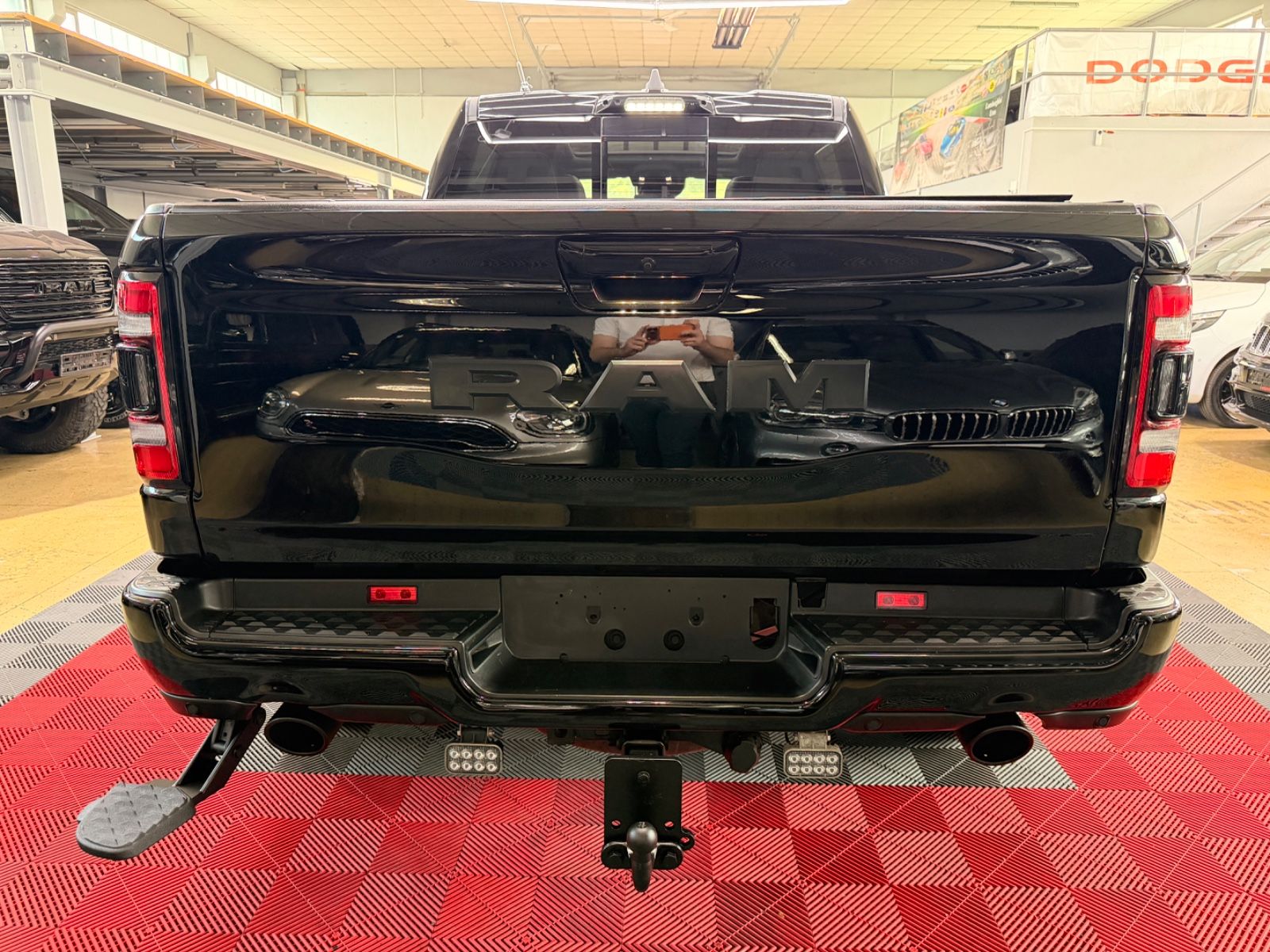 Dodge RAM 1500 5.7 4X4 LIMITED Night LPG Pano Head-Up