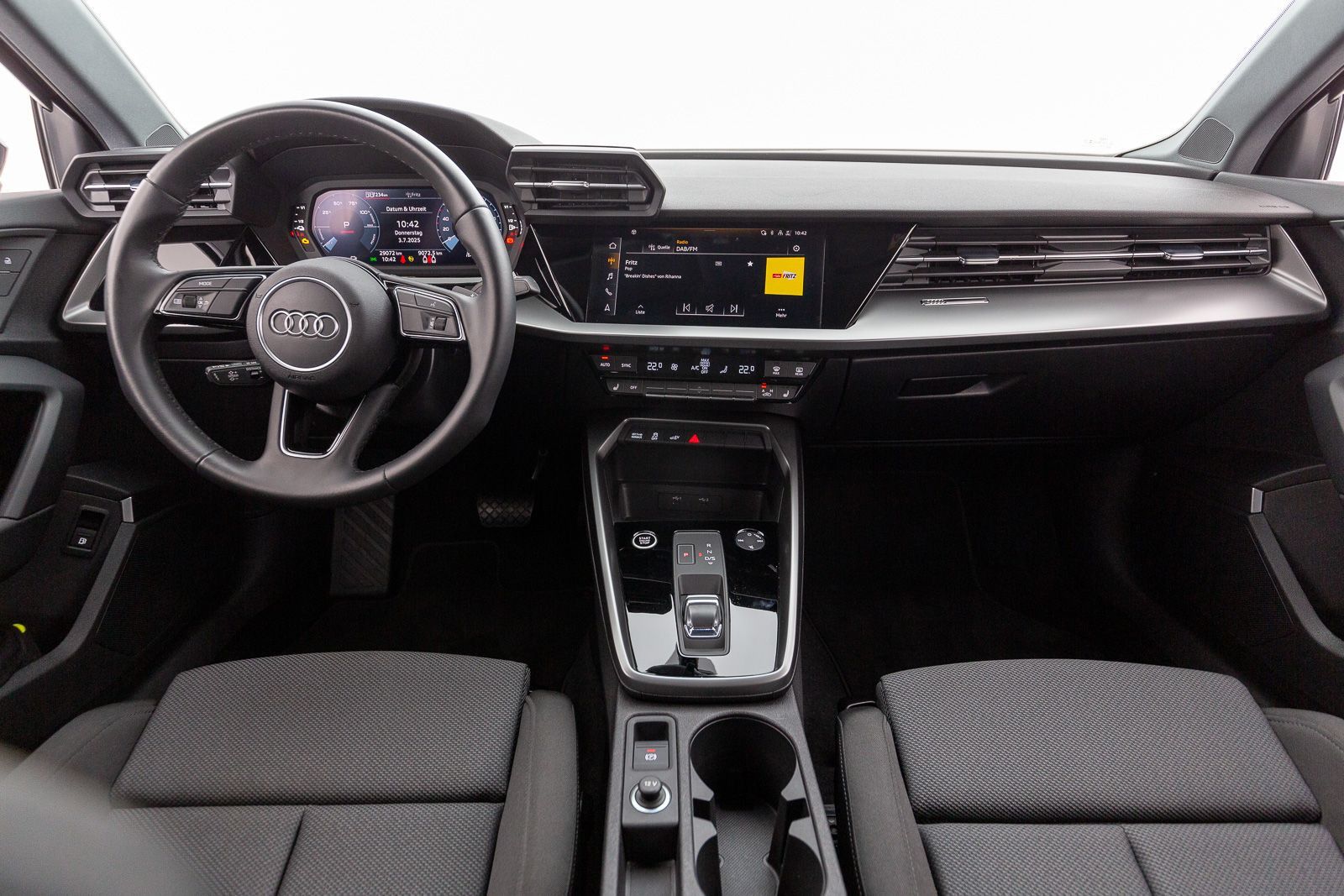 Audi A3 Sportback TFSI e S line - Samsaru's Car Outlet