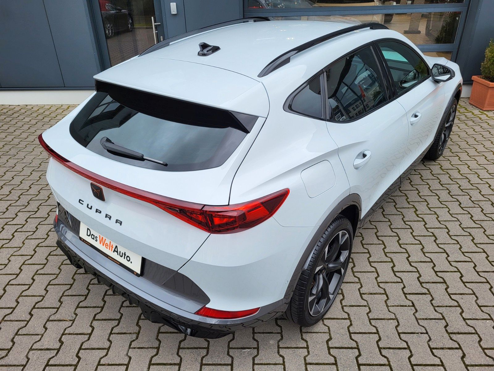 Cupra Formentor VZ 1.4 DSG e-Hybrid - Samsaru's Car Outlet