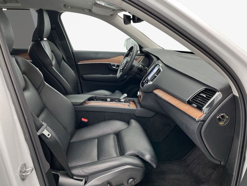 Volvo XC90 T8 AWD Recharge - Samsaru's Car Outlet