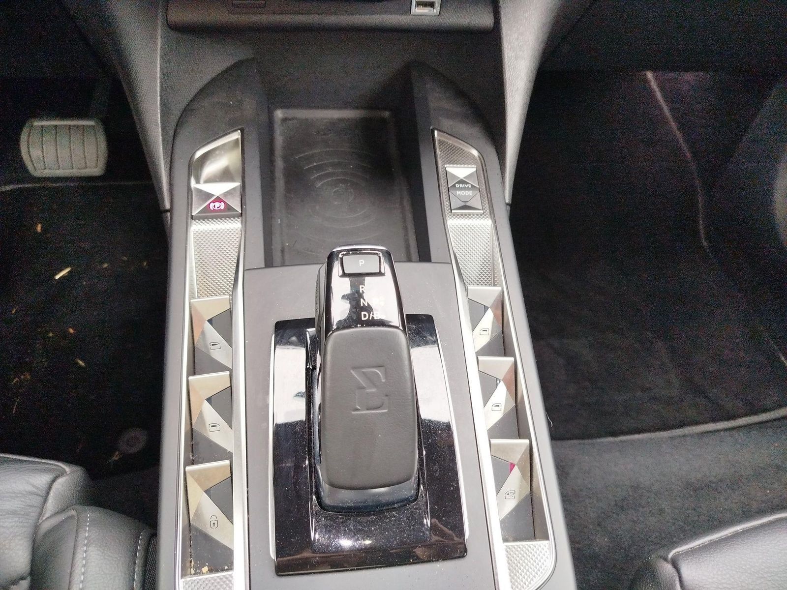 DS Automobiles DS3 CROSSBACK SOCHIC E-TENSE,LEASING MÖGLICH,LED