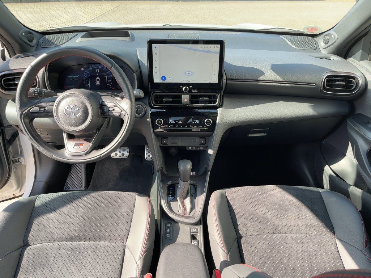 Toyota Yaris Cross 1.5 Hybrid GR Sport HUD*JBL*Navi*ACC
