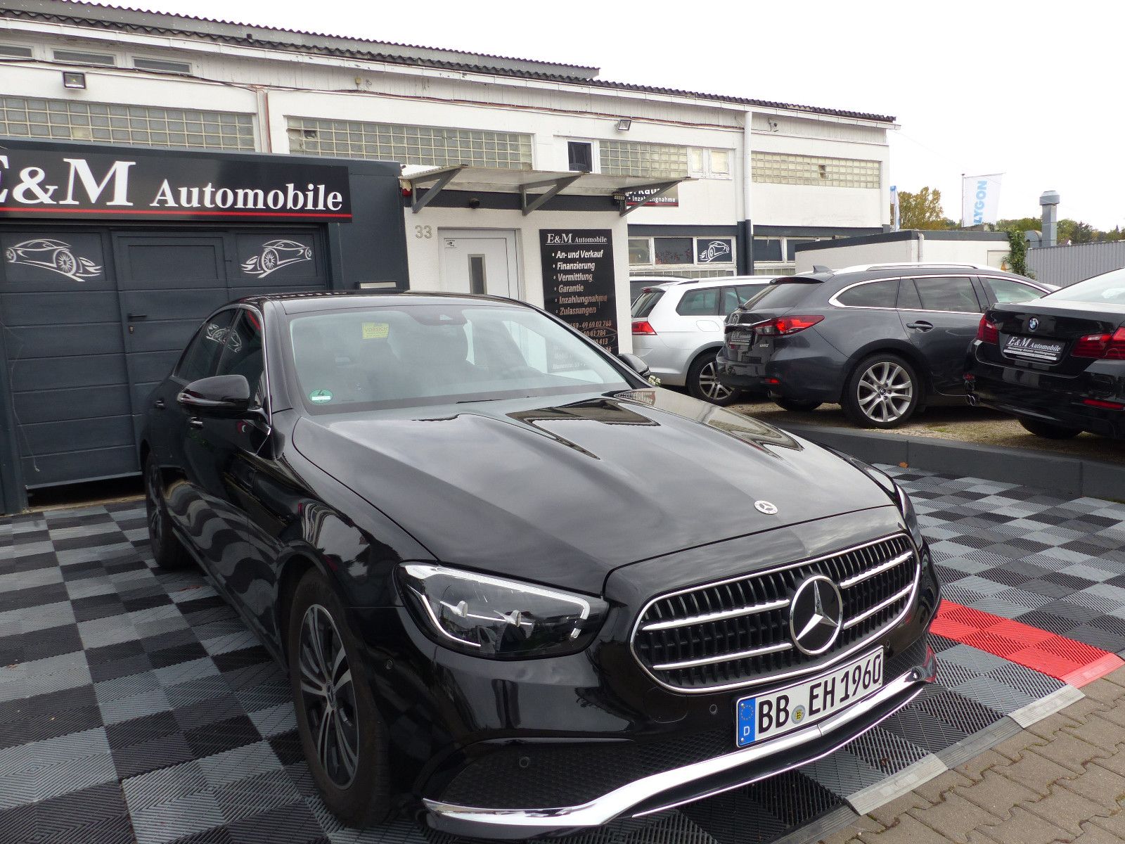 Mercedes-Benz E 220 d AVANGARDE - Samsaru's Car Outlet