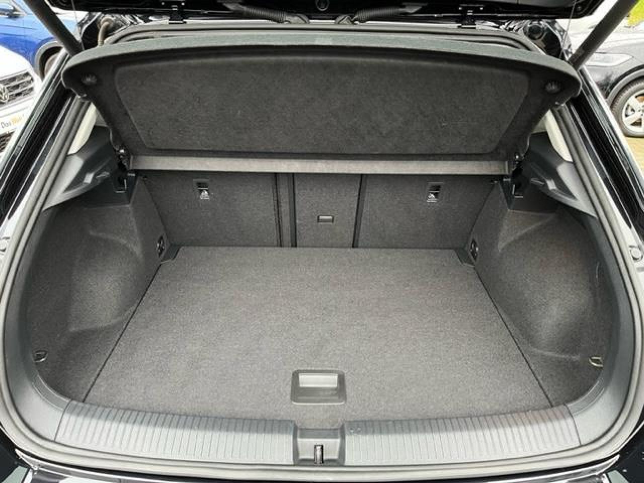 Volkswagen T-Roc Active 1.5 TSI - Samsaru's Car Outlet
