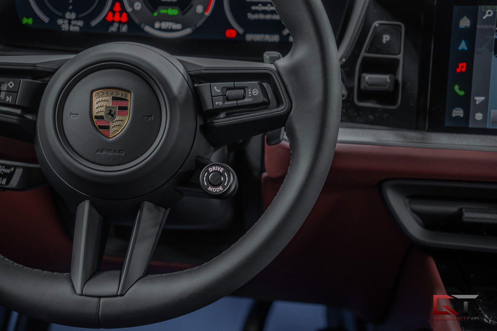 Porsche Cayenne E-Hyb Coupé 2025 Club SportDesign 18 Way