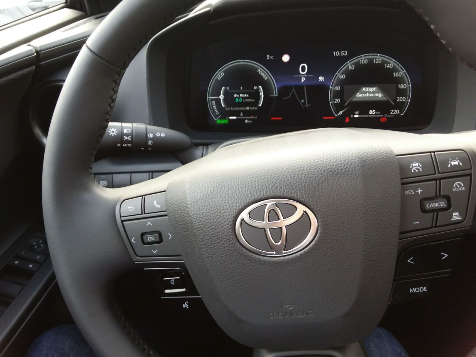 Toyota C-HR Team D Navi, Klima, RFK, Spurhalteas.