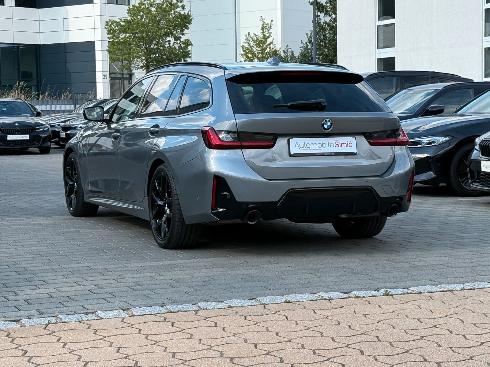 BMW 320d xD M Sport Pro HuD 360° h/k AHK 19"Alu
