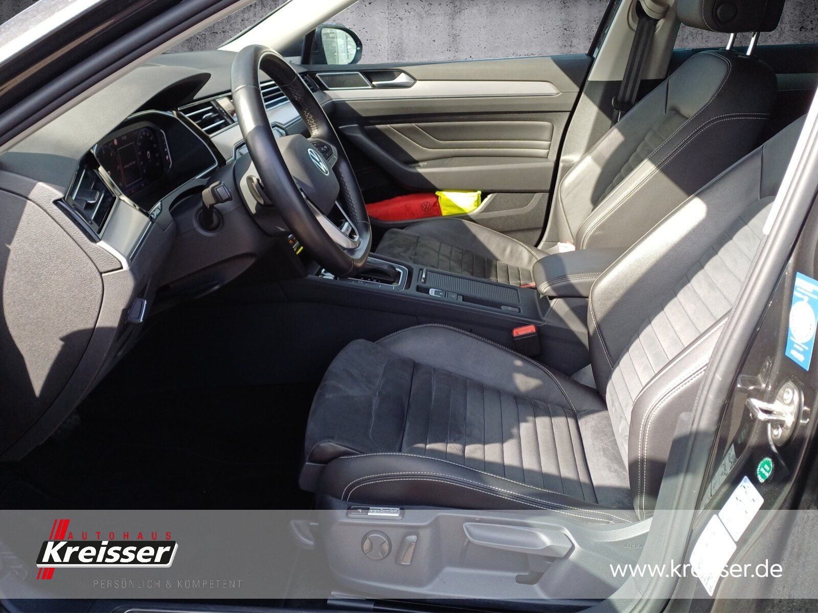 Volkswagen Passat Variant 2.0 TDI Elegance IQ.LIGHT/AHK/NAV