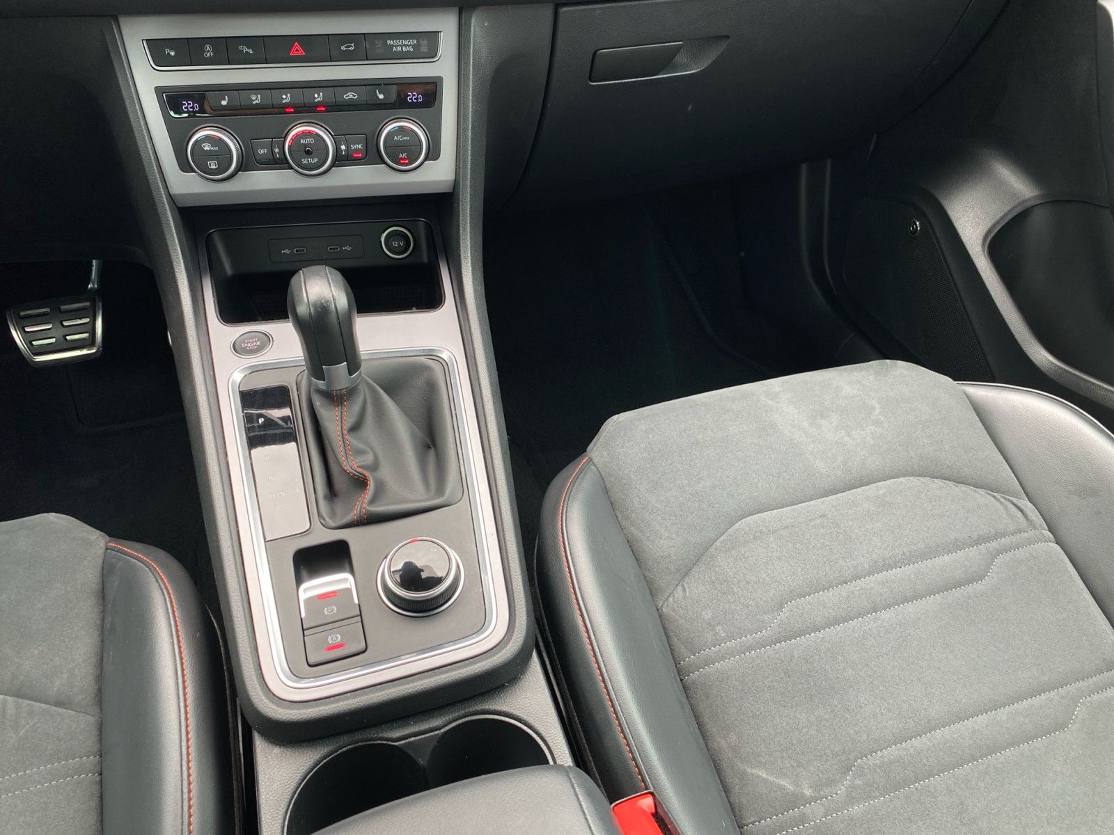 Seat Ateca 1.5 TSI DSG FR LED ACC AHK Kessy Navi