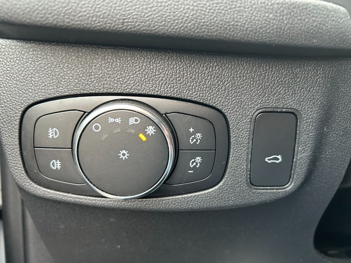 Ford Focus Turnier 1.5 EcoBlue Titanium X - Samsaru's Car Outlet