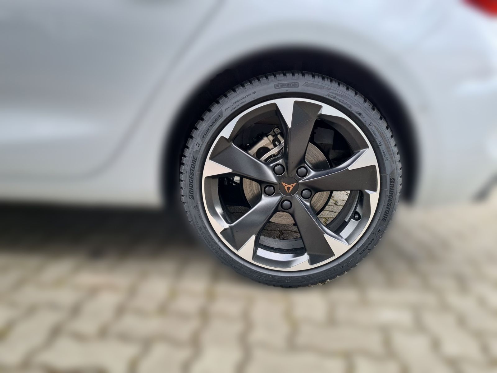 Cupra Leon 1.5 eTSI DSG - Samsaru's Car Outlet
