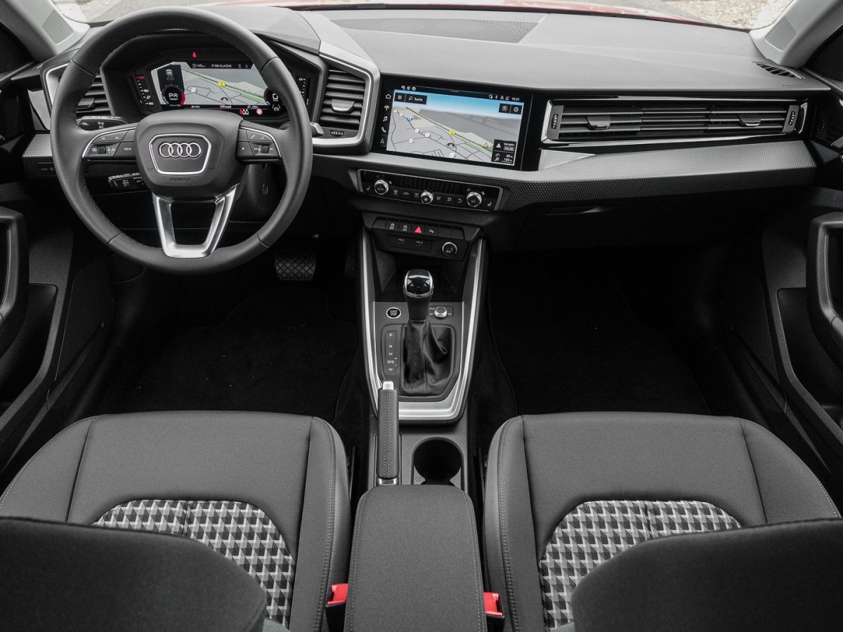 Audi A1 Sportback 35 TFSI S tronic S line - Samsaru's Car Outlet