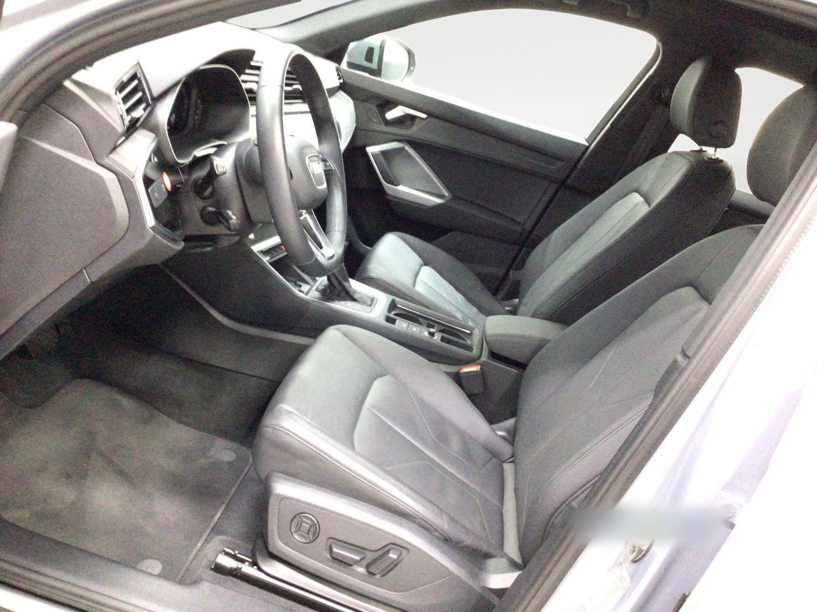 Audi Q3 40 TDI quattro advanced S tronic - Samsaru's Car Outlet