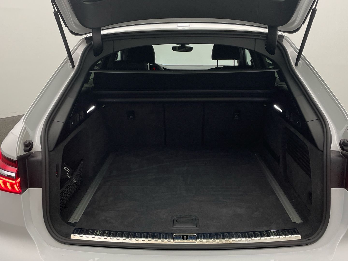 Audi A6 Avant 40 TDI quattro - Samsaru's Car Outlet