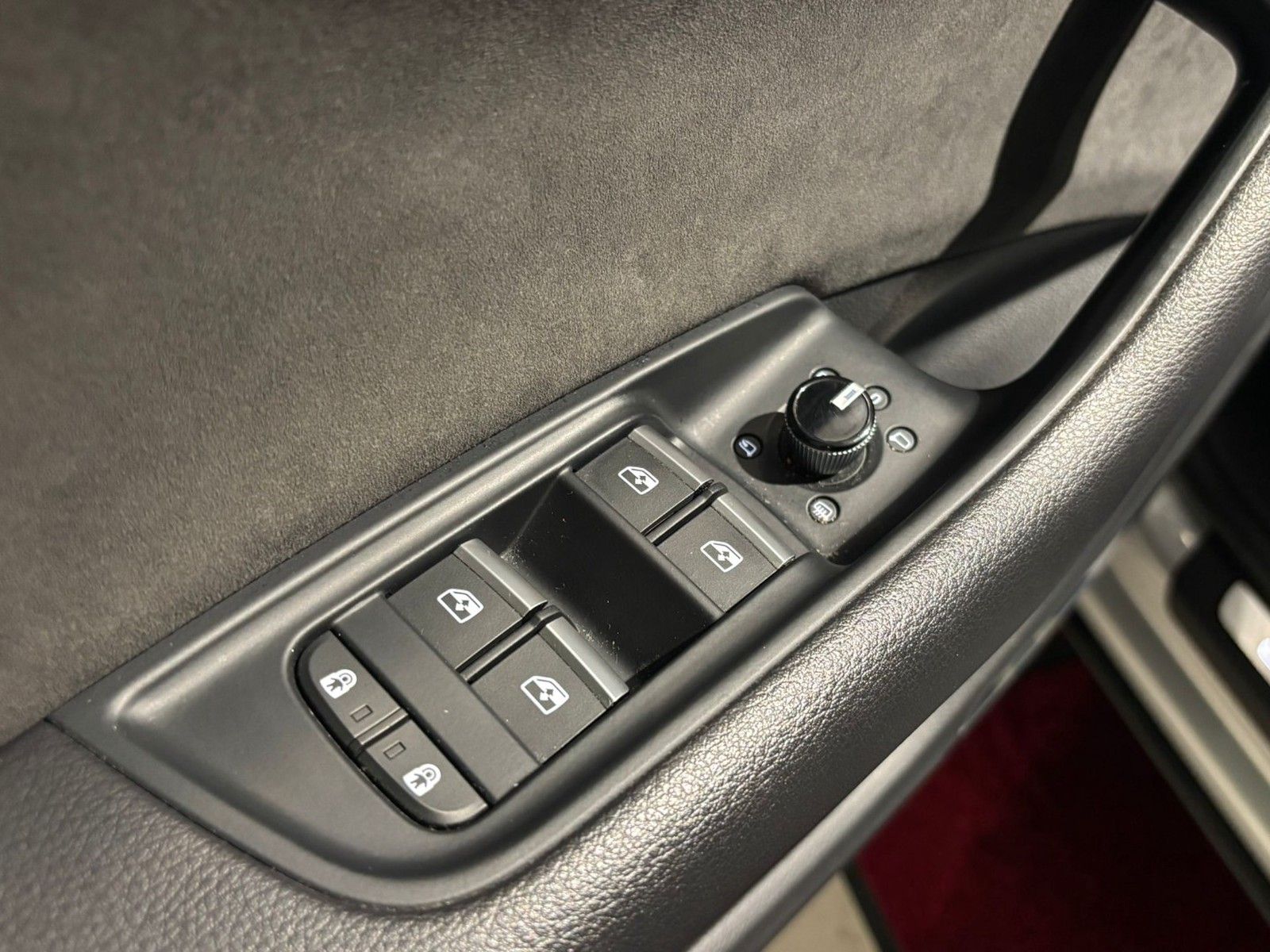 Audi Q8 50 TDI quattro S-LINE*AHK/STANDHEIZ.*