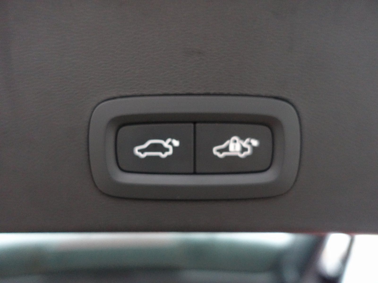 Volvo XC40 Recharge Twin Motor Plus AWD/Kamera/AHK/BLS