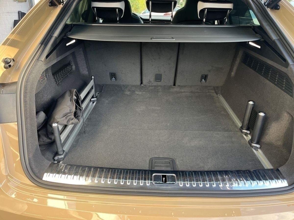 Audi RSQ8 SUV Quattro Tiptronic Virtual Cockpit*AHK