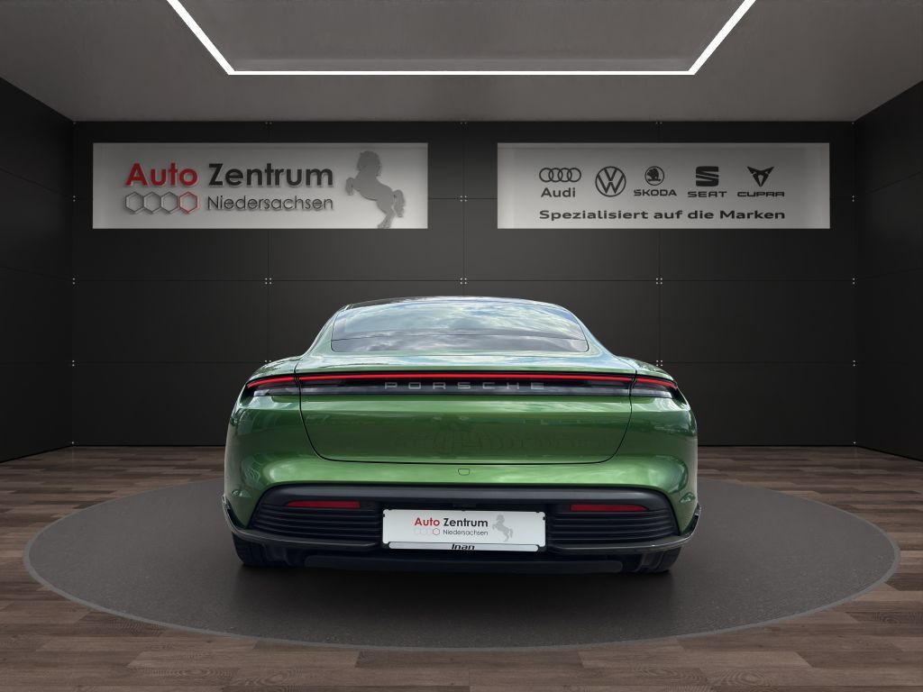 Porsche Taycan Turbo S 761 PS DeutschesFzg NP 223.475EUR