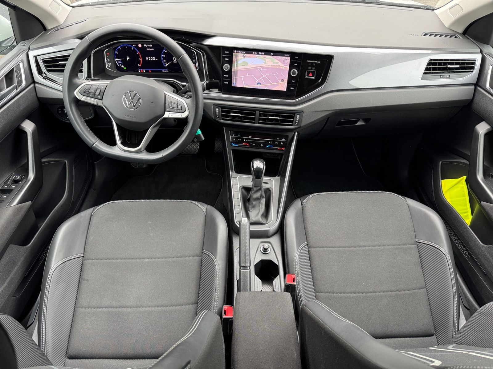 Volkswagen Taigo 1.0 TSI Style - Samsaru's Car Outlet