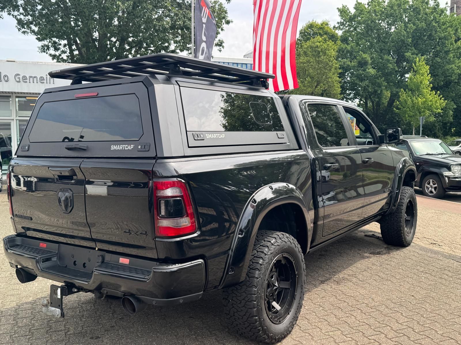Dodge RAM 5.7 V8 Laramie Night Umbau +LPG +teilb. Heck