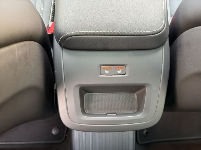 Volvo XC60 Plus Black T8 Recharge AHK elektr. Harman &