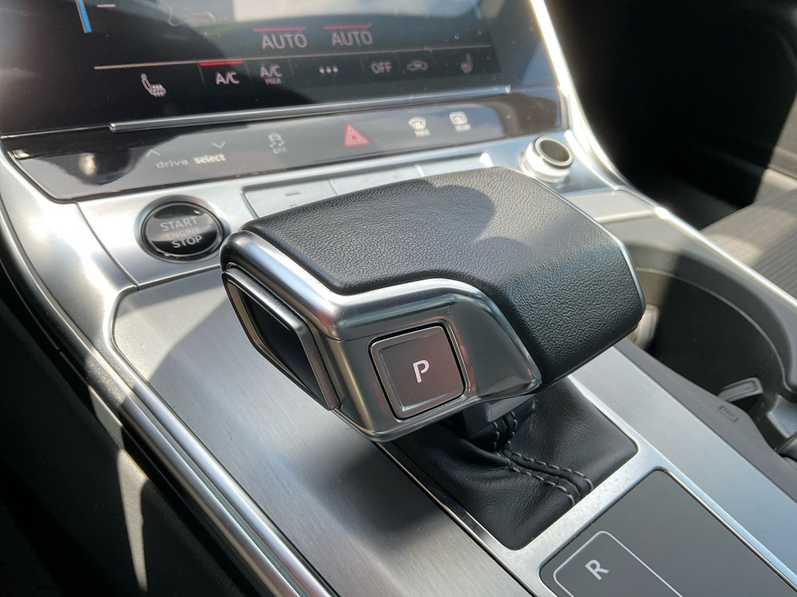 Audi A6 Avant 45 TFSI quattro S-line PANO AHK Carplay