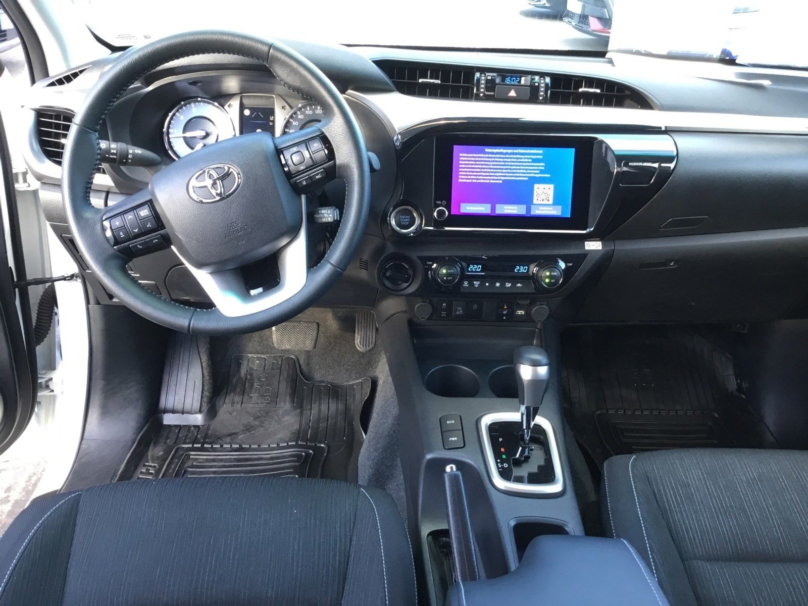 Toyota Hilux Double Cab 2,4 D-4D Comfort 4x4