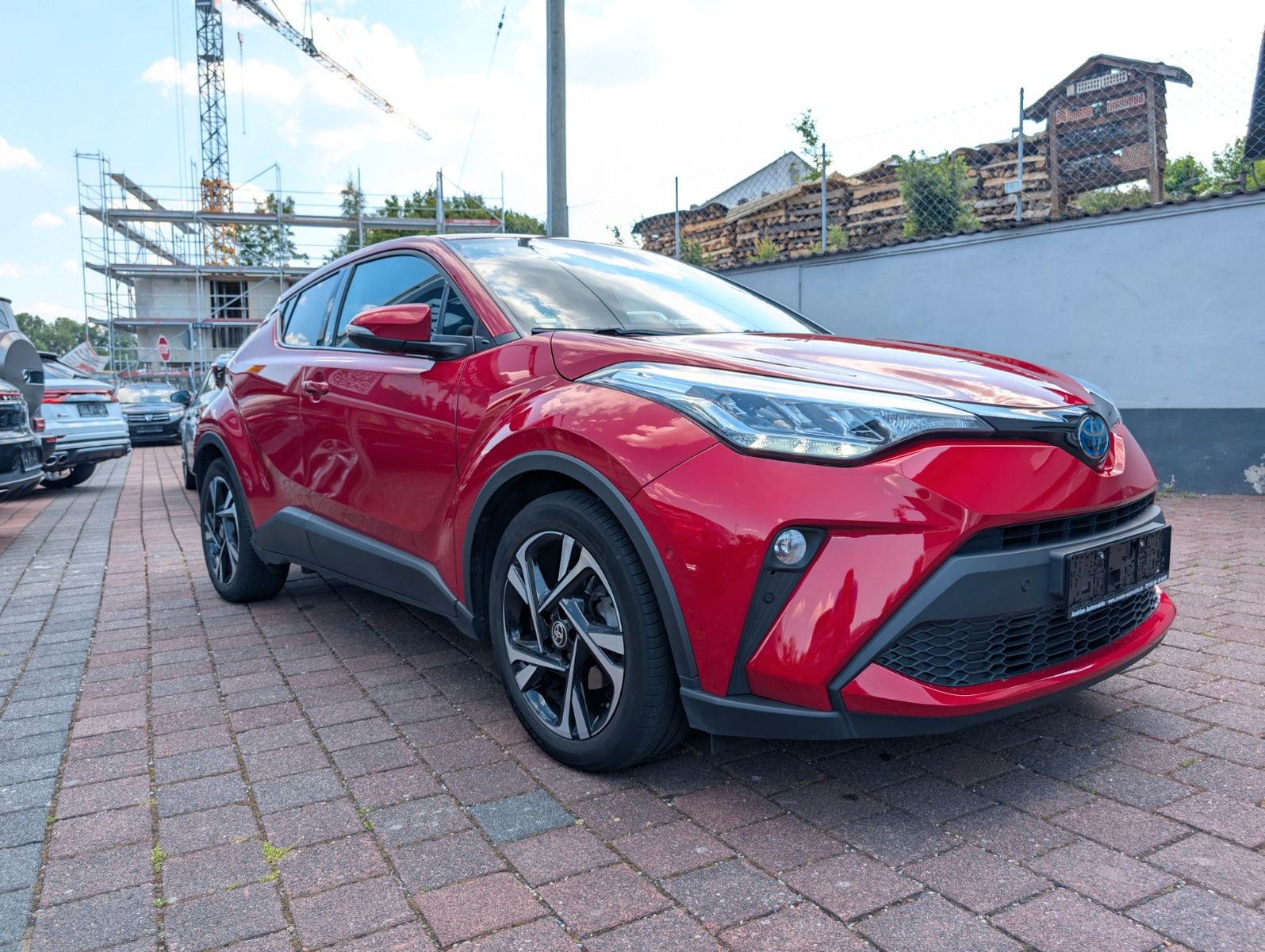 Toyota C-HR Hybrid - Samsaru's Car Outlet