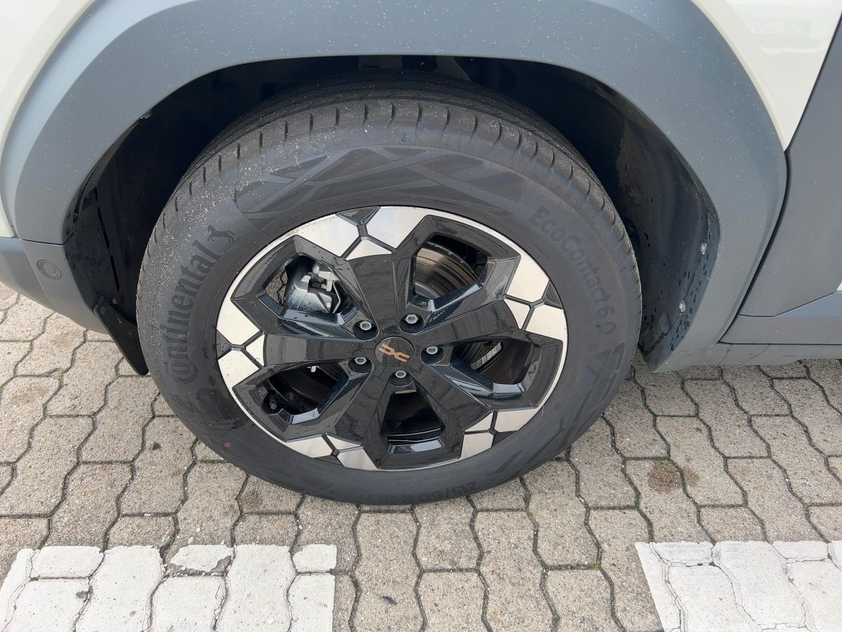 Dacia Duster Extreme HYBRID 140 - Samsaru's Car Outlet