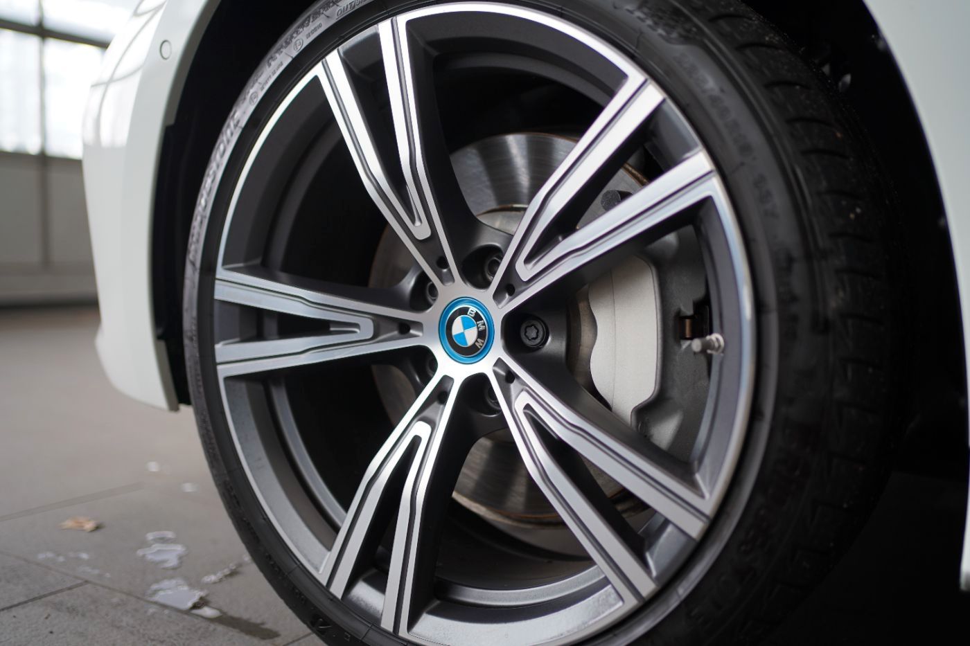BMW 330e xDri Sport Line +HeadUp+Laserlicht+Komfortz