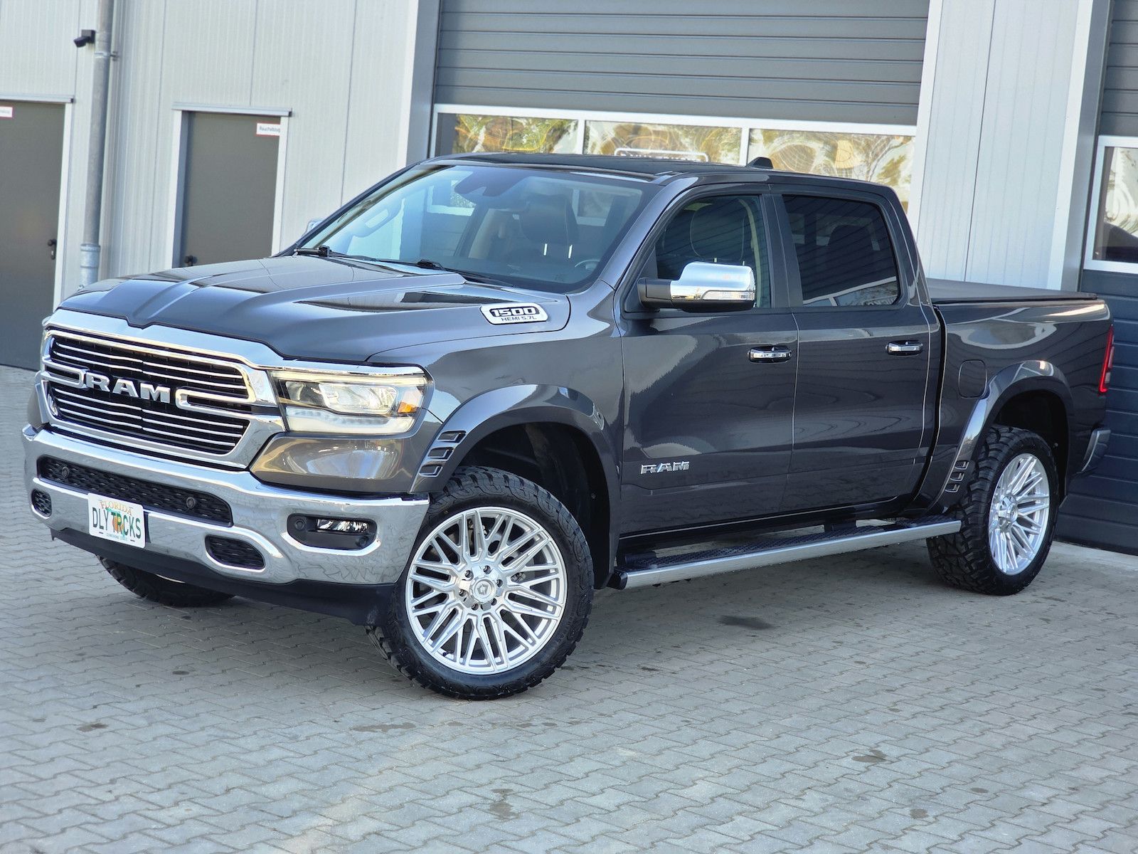 Dodge RAM 1500 5.7 4x4 Laramie Memory AHK LED 3.5´´ RC