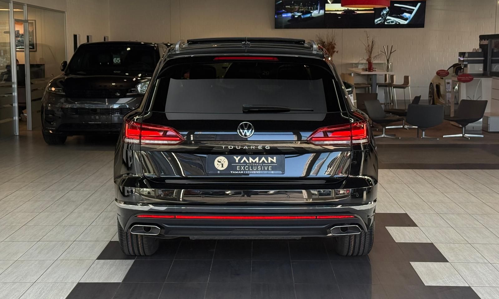 Volkswagen Touareg Elegance 4Motion*Pano*StHzg*KeylessGO