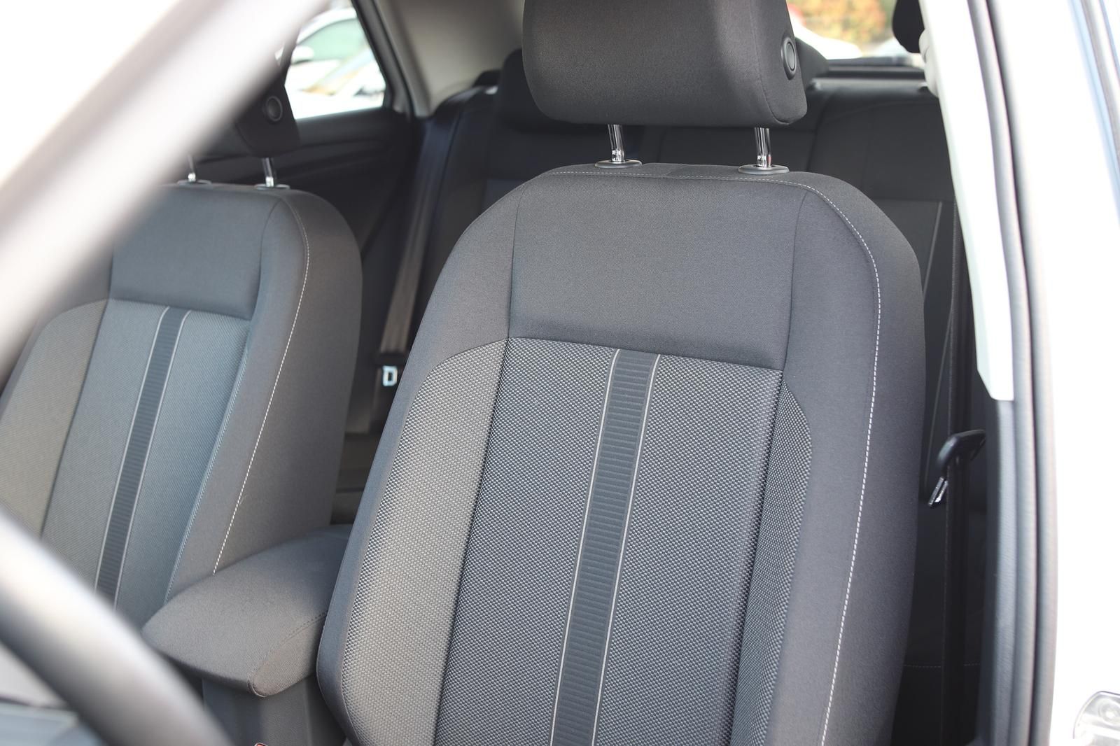 Volkswagen T-Roc 1.5 TSI Life DSG - Samsaru's Car Outlet