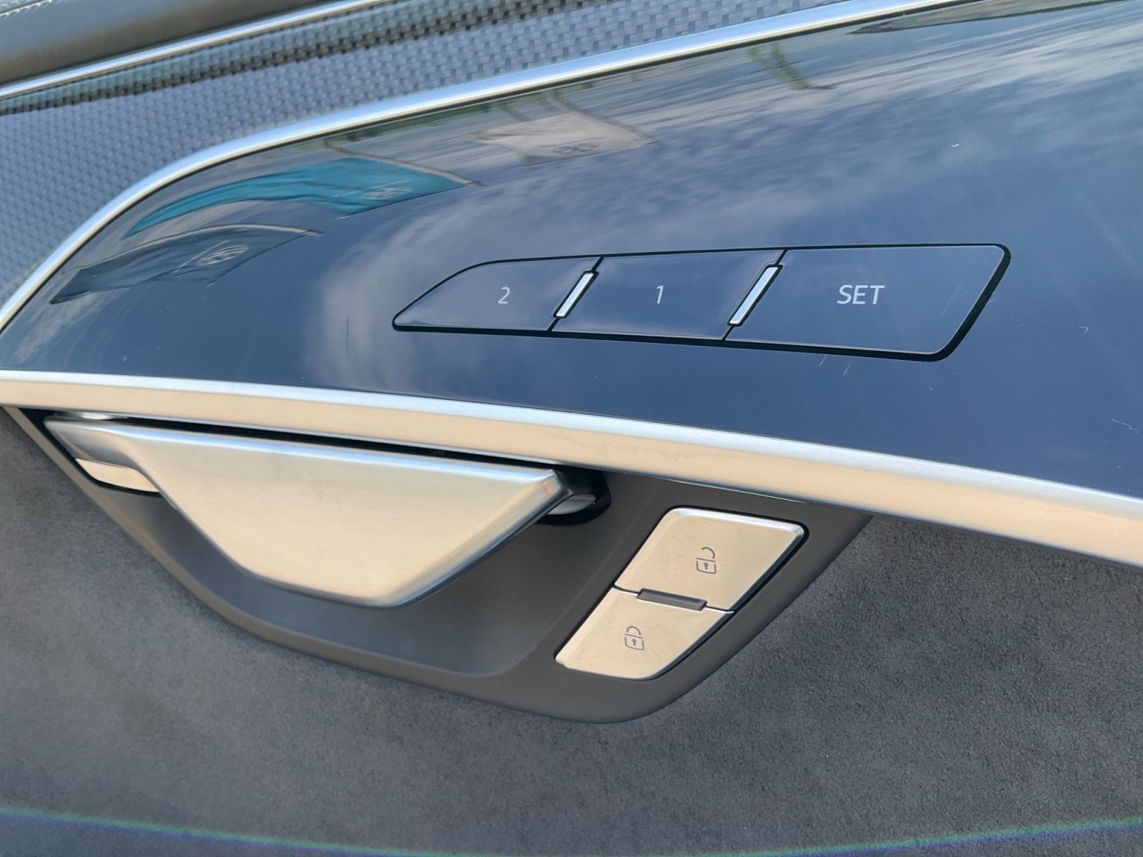 Audi A8 60 TFSI e quattro tiptronic 2x S line PANO