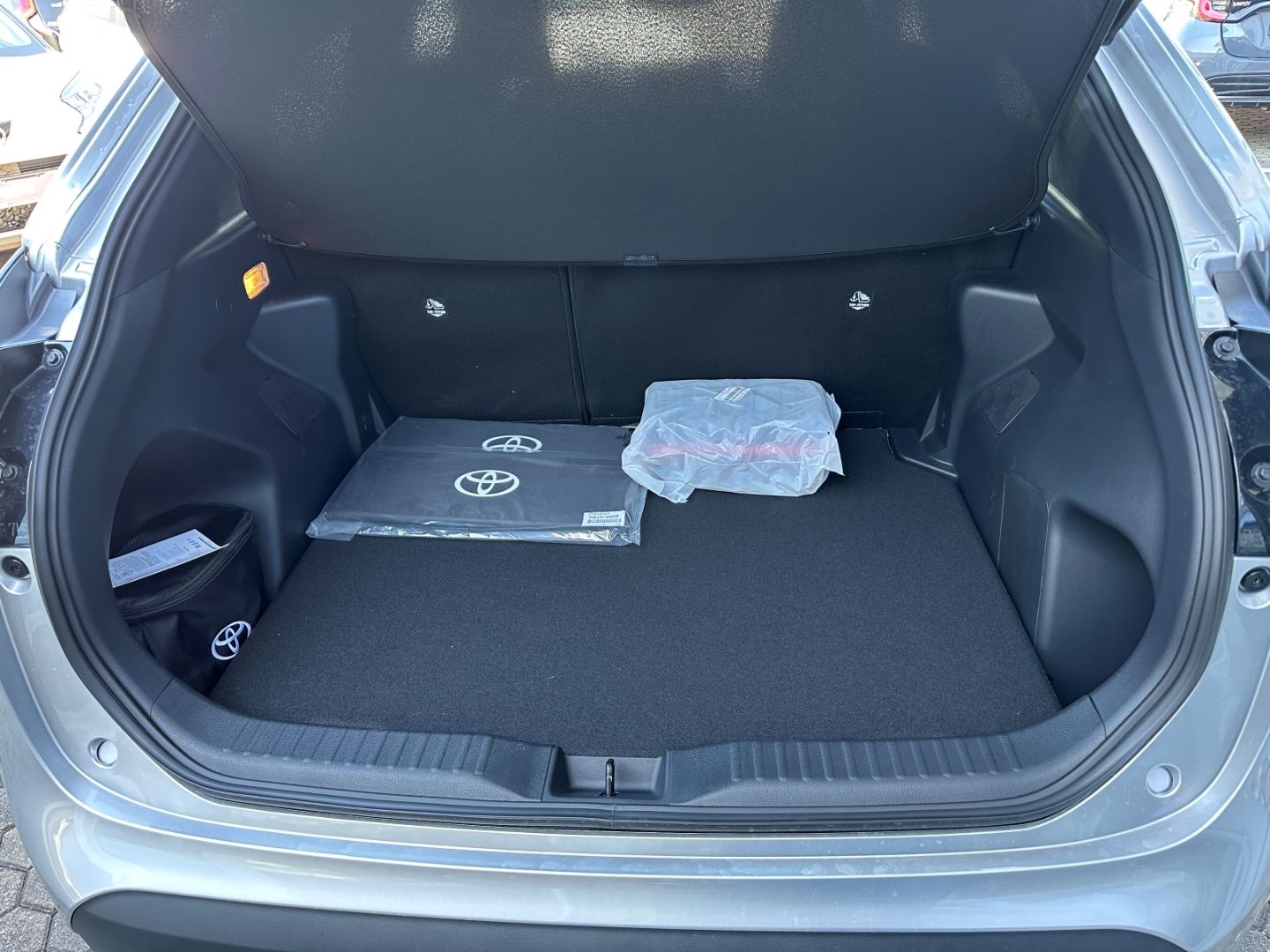 Toyota Yaris Cross 1,5 l 4x2 Hybrid Teamplayer*Safety,-