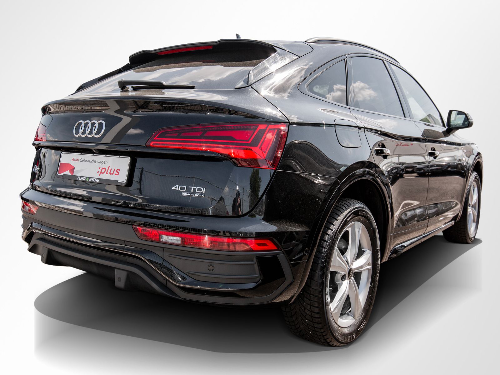 Audi Q5 Sportback 40 TDI quattro S-line - Samsaru's Car Outlet