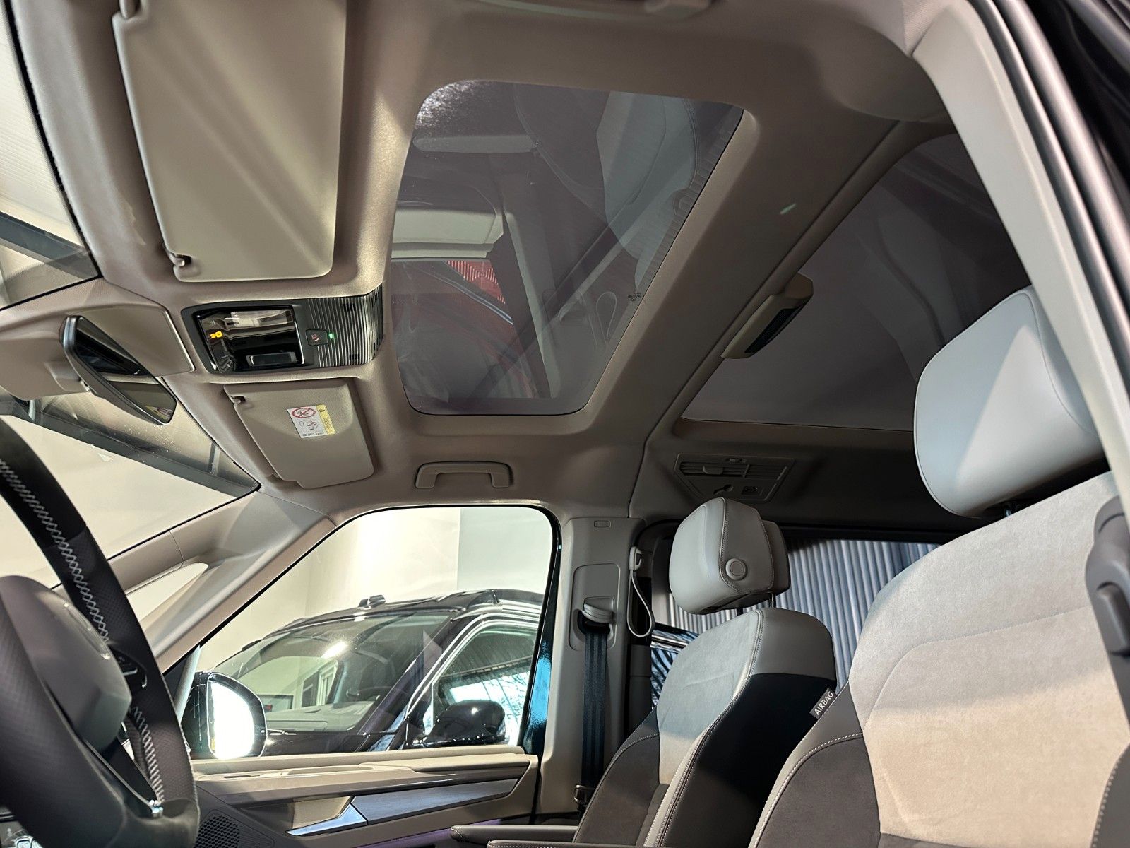 Volkswagen T7 Multivan ABT Edition - Samsaru's Car Outlet